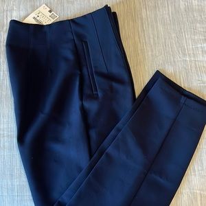 Zara pants fits up to a size 5/6